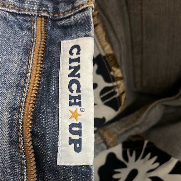 Classic Blue Jeans - Picture 2 of 5